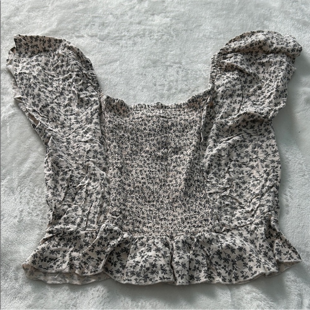 Floral Ruffle Sleeve Top - Picture 5 of 5